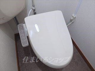 アーバン落合のトイレ|シャワートイレ