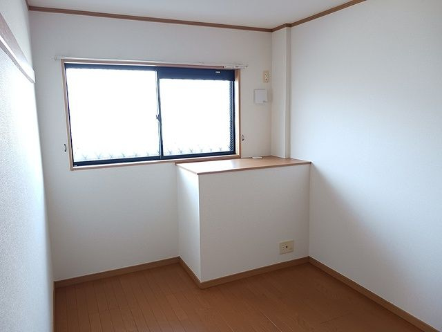 メゾン　ブリーズの洋室