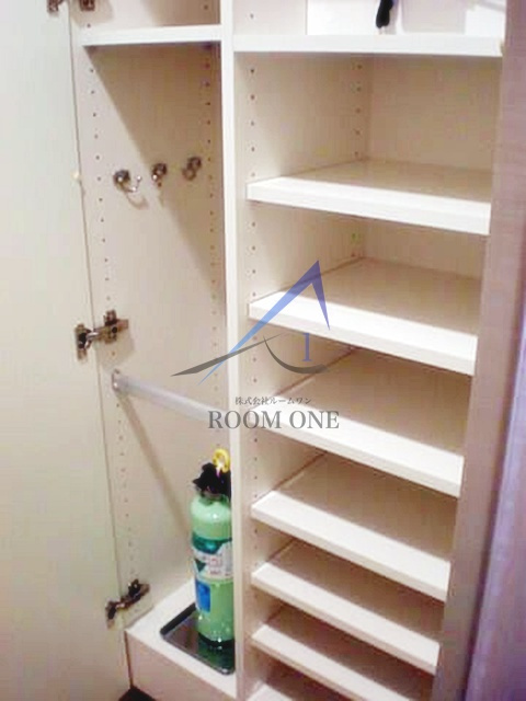 シティタワー池袋ウエストゲートのその他|玄関収納です。
