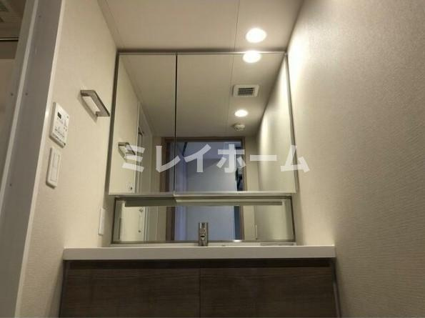 ラティエラ大森の洗面所