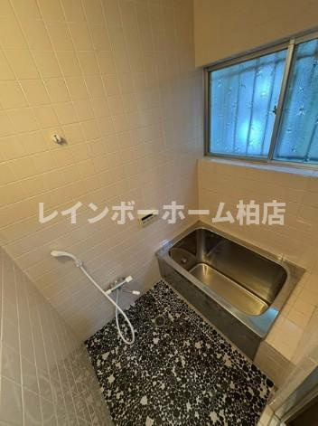特典：仲介手数料が無料です!!の浴室|追い焚き機能があります