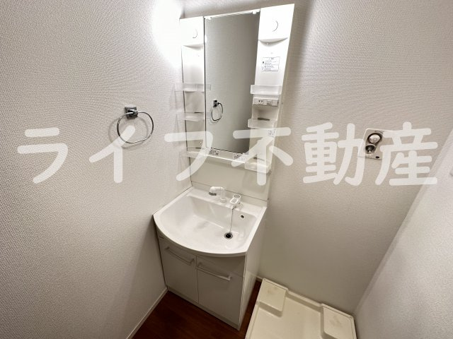 べイサージュN  A棟の独立洗面台