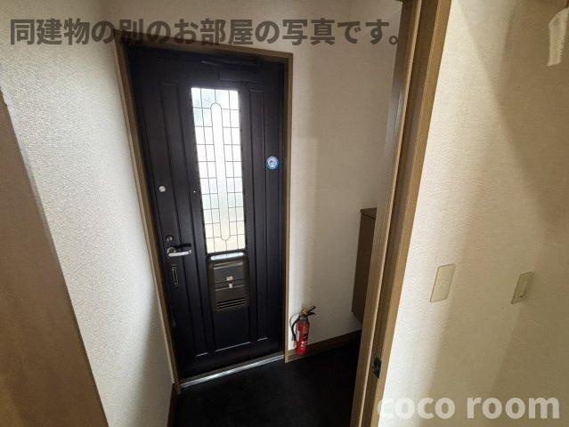 ハイツせみじまⅡの玄関