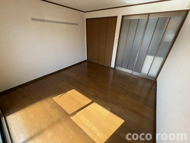 ハイツせみじまⅡの居間・リビング