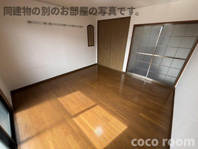 ハイツせみじまⅡの居間・リビング