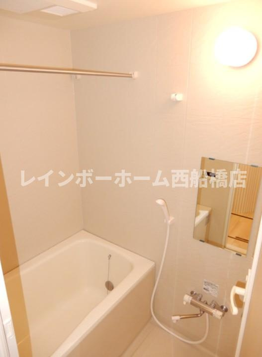 ヌーベルバーグ西馬橋の浴室