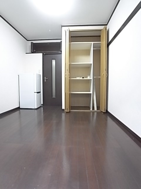 尼崎市南塚口町８丁目のアパートの寝室