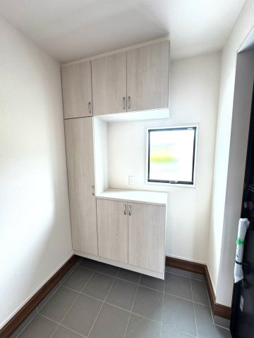 新築戸建　駿東郡小山町菅沼 全3棟　3号棟の収納|収納力のあるシューズボックスにはご家族みんなも靴がスッキリ収納できます。