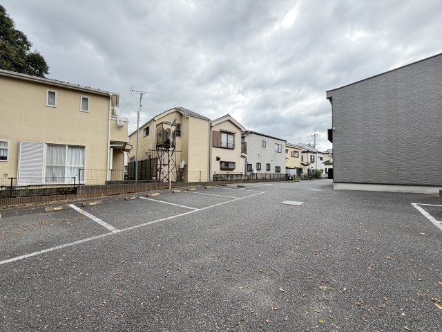 ピアヒルズ松戸の駐車場