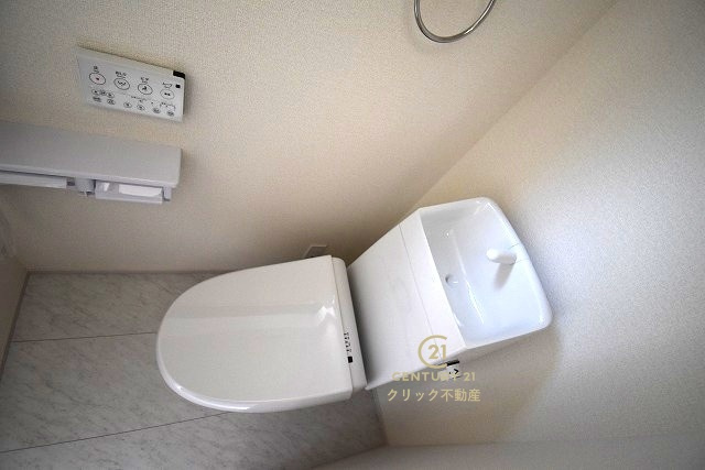 リーブルガーデン  城里町石塚　16期　2のトイレ|毎日使う空間と機能だから、いつまでも清潔なスペースであってほしいのがトイレです。お掃除しやすいシンプルなデザインです。