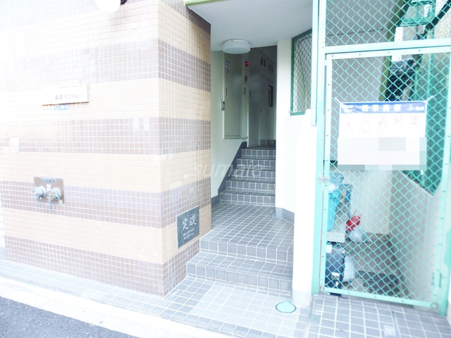 NS赤羽マンションのエントランス|縁取らすはコチラです♪