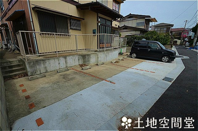 堺アパートの駐車場