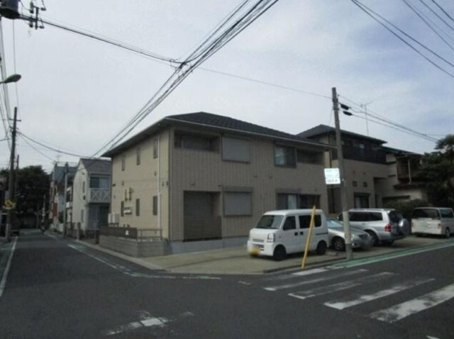 サンパーク西青木の駐車場