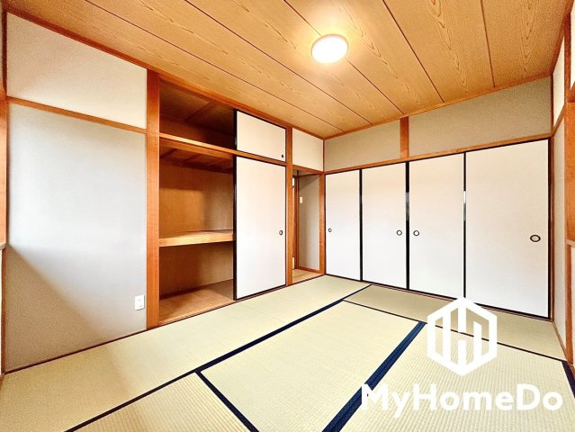 守山区大字中志段味字曲畷の和室|たっぷりの陽光が差し込む明るい和室。和の趣を感じながらゆったりお過ごし頂けます。