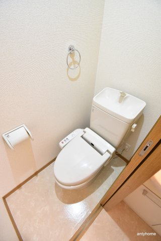 プルス塚本ドゥーエ　仲介手数料無料のトイレ