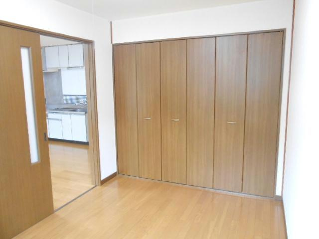 小鳥の森ハイツの洋室