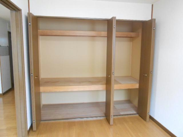 小鳥の森ハイツの収納