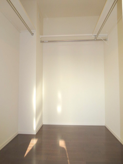 Ｇｒａｎｄ　Ｃｈａｒｉｏｔの収納|★大抵の荷物は入りますウォークインクローゼット★