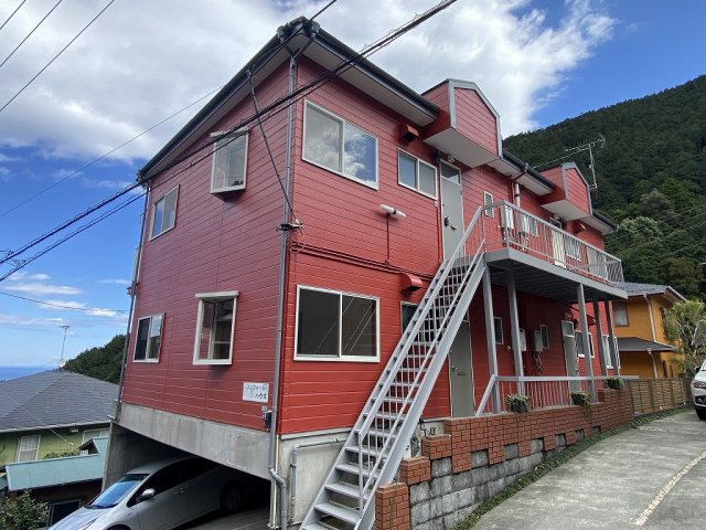 熱海市青葉町　コンフォールハウス  