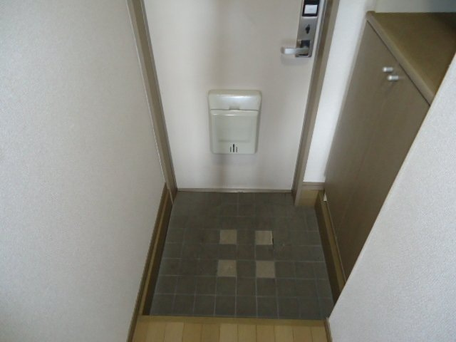 ラルーナの玄関