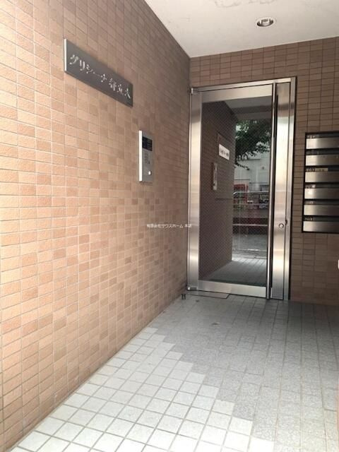 グリシーナ都立大のエントランス|建物の内部です