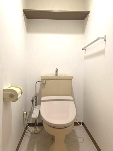グリシーナ都立大のトイレ|落ち着いたトイレです