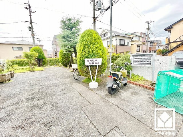 仁川フラットC棟の駐輪場