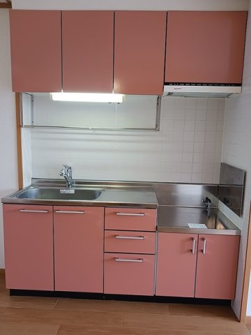 グレイスコートのキッチン|コンパクトなキッチンで掃除もラクラク