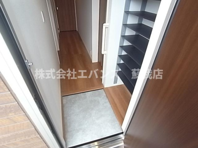 【玄関】 | サイエンスコート | 明るい玄関です