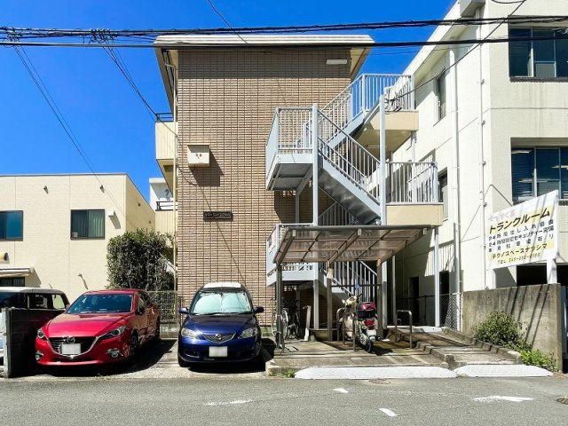 横須賀市夏島町の賃貸マンションの外観|外観は落ち着いています
