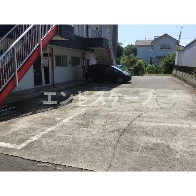 桜が丘ハイツの駐車場|高崎、前橋のお部屋探しはエンドスケープまで！お客様の理想お聞かせ下さい♪