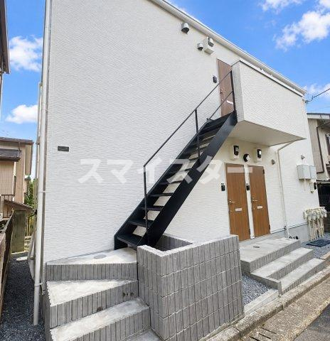 鎌ケ谷市南初富１丁目のアパートのエントランス