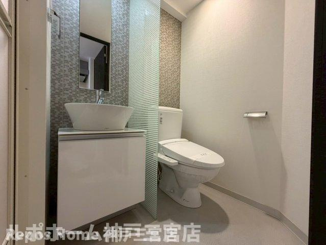 S-RESIDENCE神戸磯上通のトイレ