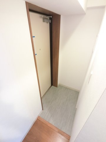 ＬＥＯ六拾番館の玄関