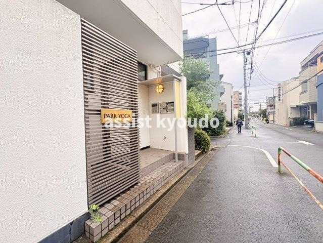 パーク用賀のエントランス