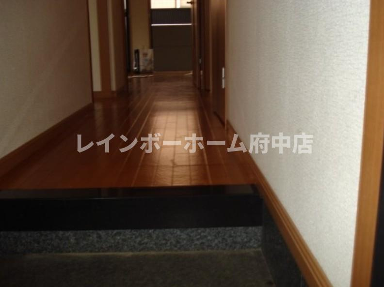 アローウェルスの玄関