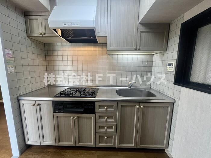 フジ・ヴェール毘沙門堂のキッチン|システムキッチン