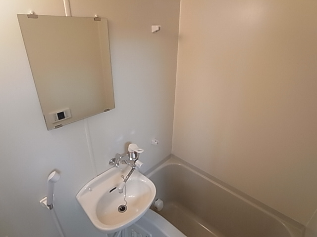神戸市兵庫区上沢通５丁目の賃貸マンションの洗面所|洗面