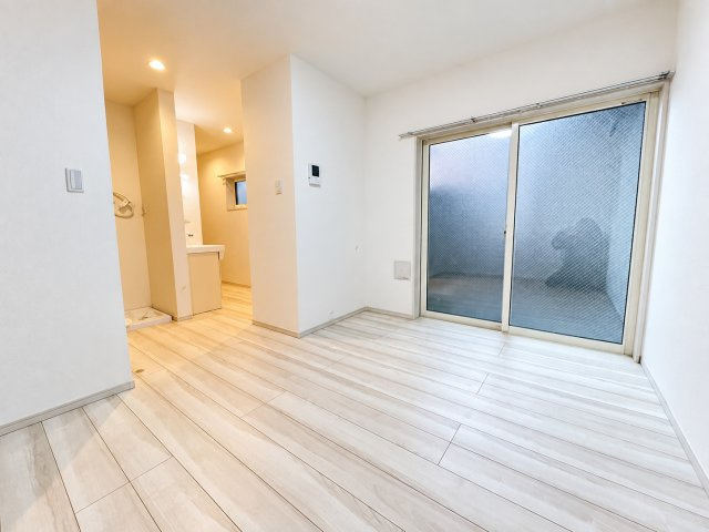 足立区東和４丁目のアパートの居間・リビング