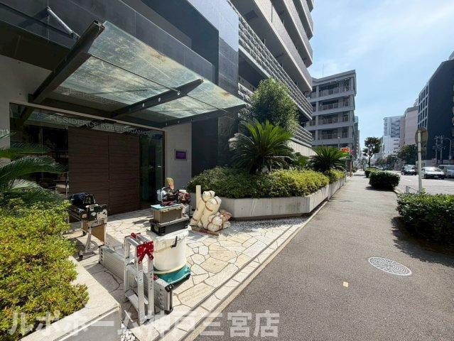 S-RESIDENCE神戸磯上通のエントランス