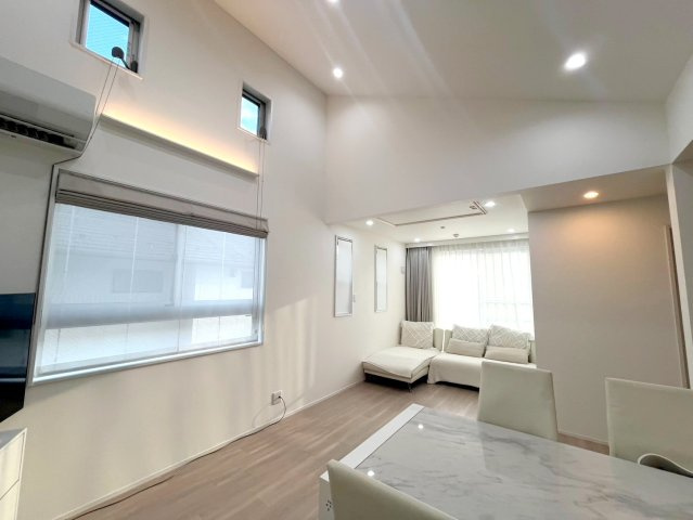 【居間・リビング】 | 杉並区高井戸西１丁目中古戸建