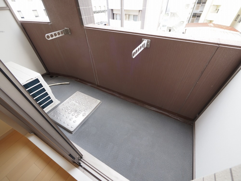 大阪市西区阿波座１丁目の賃貸マンションのバルコニー
