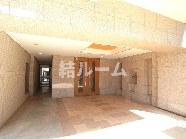 練馬区練馬４丁目の賃貸マンションのエントランス