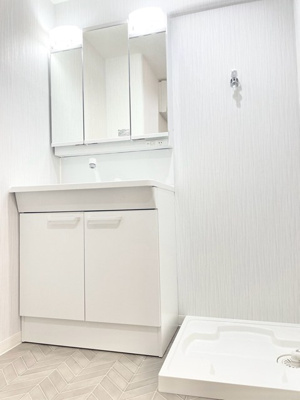 【洗面所】 | 豊中ハウス | 弊社のファイナンシャルプランナーより、将来に向けた資金計画・住宅ローンの無料相談が皆様に大変ご好評頂いております！物件ご購入の前に、まずはお気軽にご相談くださいませ。
