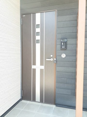 【玄関】 | グランブルー　Ｃ | 明るい玄関です