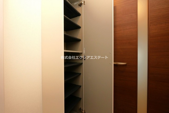 エルグランド住之江の収納