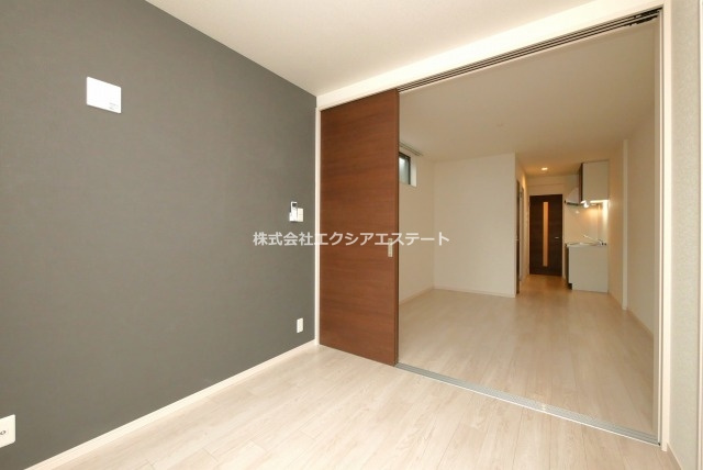 エルグランド住之江の洋室