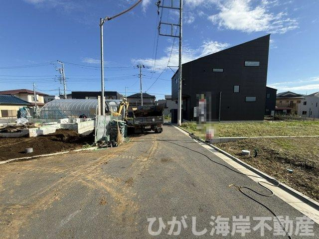 平塚市南原３丁目　売地　全11区画の前面道路含む現地写真|現地外観