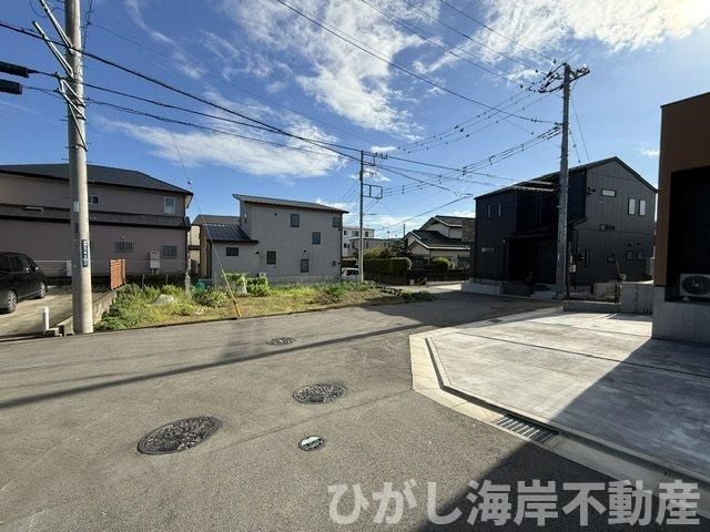 平塚市南原３丁目　売地　全11区画の前面道路含む現地写真|現地外観