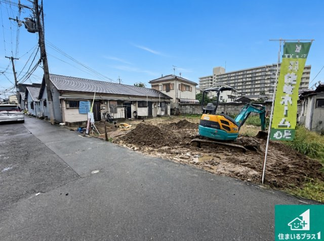 ◆東大阪市若江東町　第1期　新築一戸建ての前面道路含む現地写真|周辺は落ち着いた街並みの住宅地！子育てがしやすい住環境です！まだ未完成ですが、現地でしかわからない事もございます。是非一度ご覧ください。
